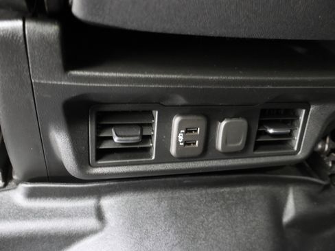 Used 2022 Chevrolet Silverado 2500 LT w/ Z71 Sport Edition image 35