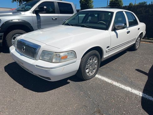 Used 2008 Mercury Grand Marquis LS RWD image 1