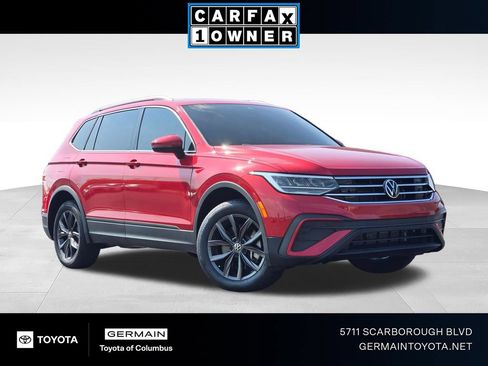 Used 2023 Volkswagen Tiguan SE FWD image 1