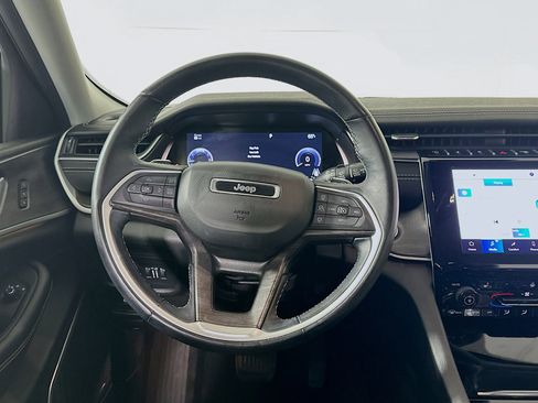 Used 2022 Jeep Grand Cherokee L Limited image 18