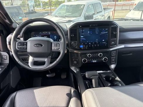 Used 2025 Ford F150 Lariat AWD/4WD image 13