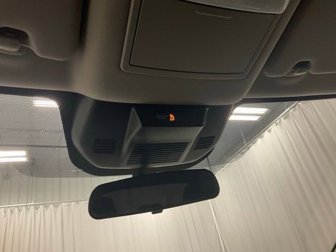 Used 2023 Nissan Rogue S image 27