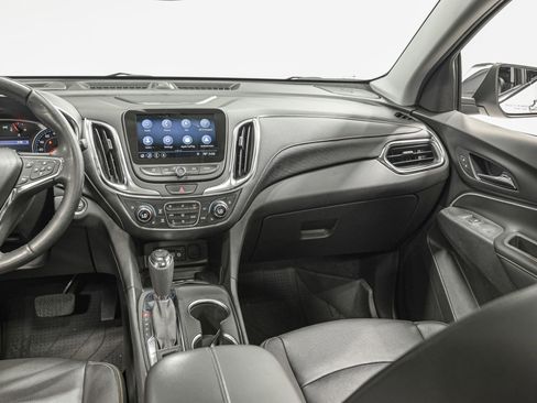 Used 2021 Chevrolet Equinox Premier image 32
