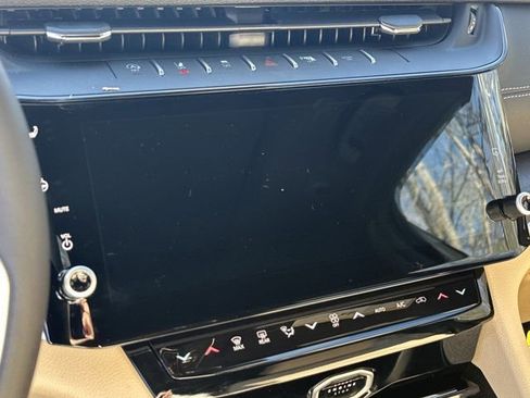 New 2026 Jeep Grand Cherokee Limited w/ Luxury Tech Group II image 28