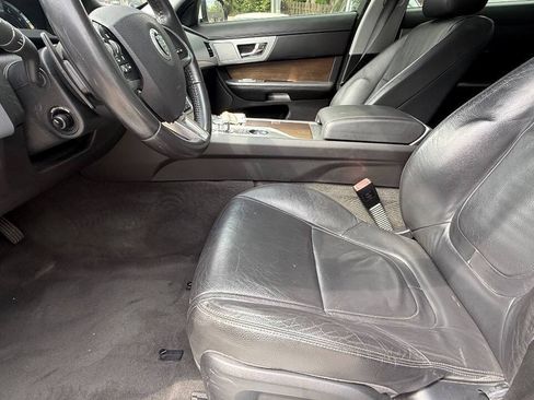 Used 2013 Jaguar XF RWD image 49