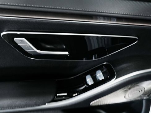 Used 2023 Mercedes-Benz S 500 4MATIC w/ AMG Line image 15