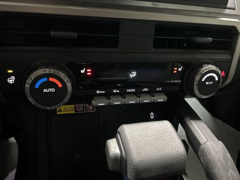 New 2024 Toyota Tacoma TRD Off-Road image 20