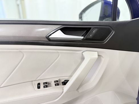 Used 2022 Volkswagen Tiguan SE image 12