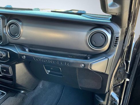 Used 2018 Jeep Wrangler Unlimited Sport S image 15