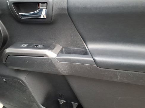 Certified 2023 Toyota Tacoma Limited image 8