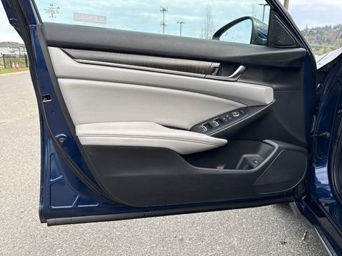 Used 2020 Honda Accord EX image 46