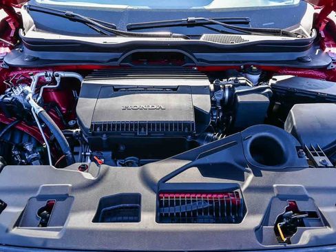 New 2025 Honda Pilot Touring image 12