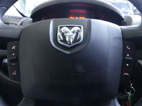 Used 2020 RAM ProMaster 2500 w/ Interior Convenience Group image 15