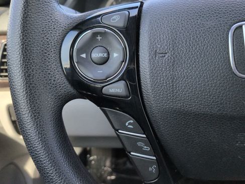 Used 2017 Honda Accord EX image 22