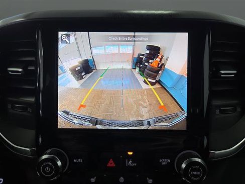 New 2026 RAM 1500 4x4 Crew Cab image 9