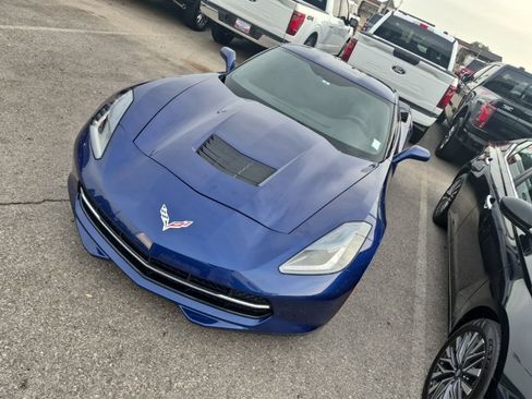 Used 2017 Chevrolet Corvette Stingray Coupe w/ 1LT RWD image 30