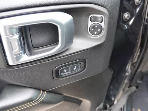 Certified 2025 Jeep Wrangler Unlimited Sahara w/ Safety Group image 21