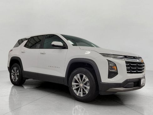 Used 2025 Chevrolet Equinox LT image 1