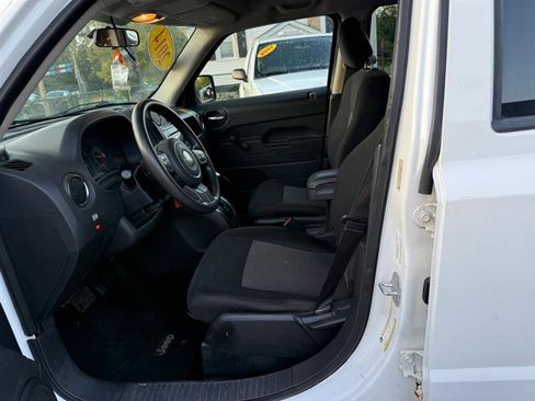 Used 2014 Jeep Patriot Sport image 11