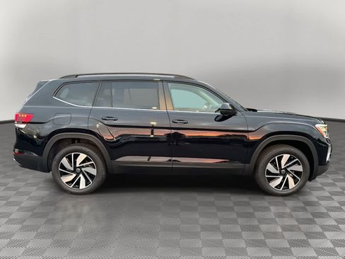 New 2026 Volkswagen Atlas SE FWD image 2