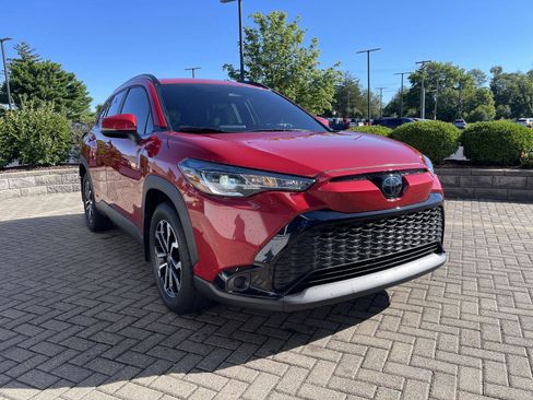 Used 2023 Toyota Corolla Cross AWD Hybrid image 7