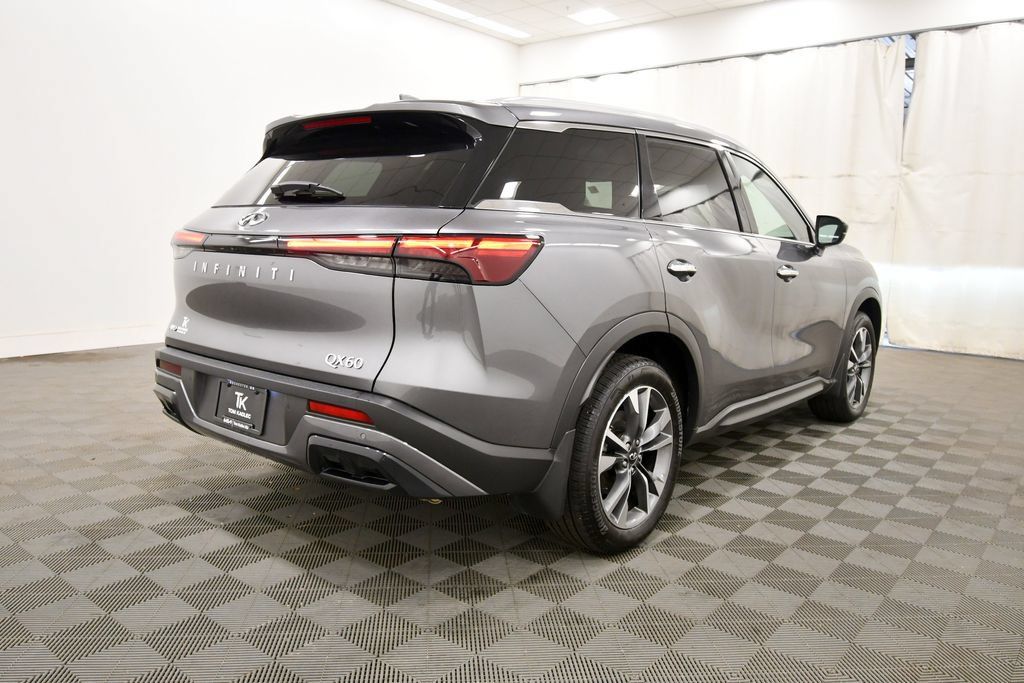 Used 2025 INFINITI QX60 Luxe AWD/4WD image 8