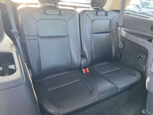 Used 2022 Lincoln Aviator Reserve w/ Equipment Group 201A image 12