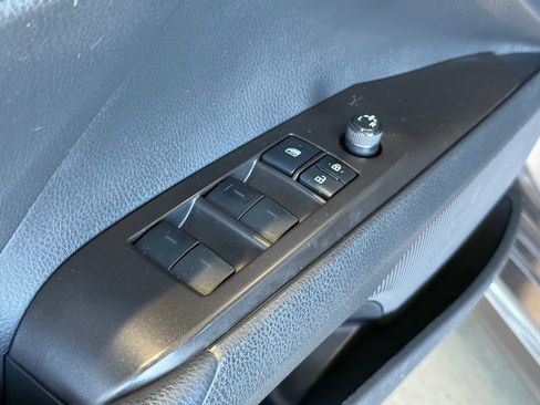 Certified 2021 Toyota Camry SE w/ Carpet Mat Package (TMS) image 19