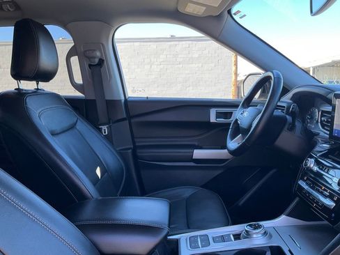 Used 2021 Ford Explorer Limited w/ Equipment Group 301A image 43