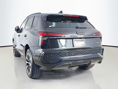 New 2026 Audi Q3 quattro 2.0T AWD/4WD image 5