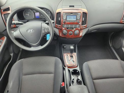 Used 2010 Hyundai Elantra GLS FWD image 25
