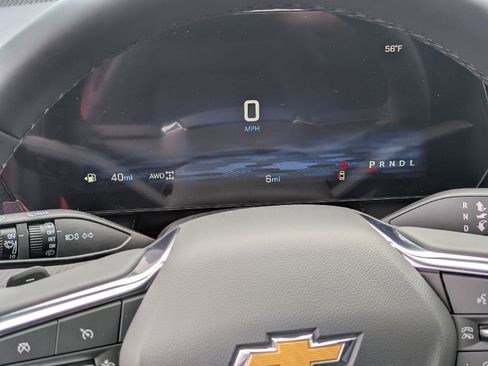 New 2026 Chevrolet Equinox LT w/ Convenience Package II image 32