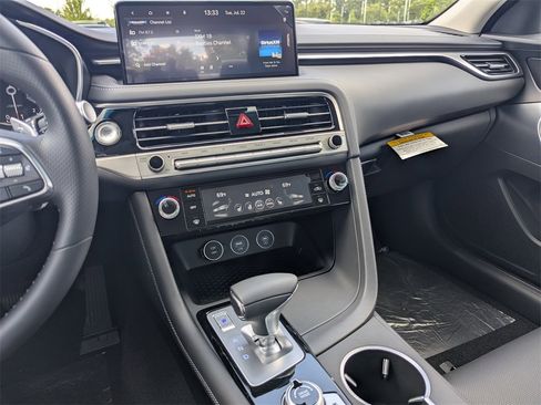 New 2026 Genesis G70 2.5T image 24