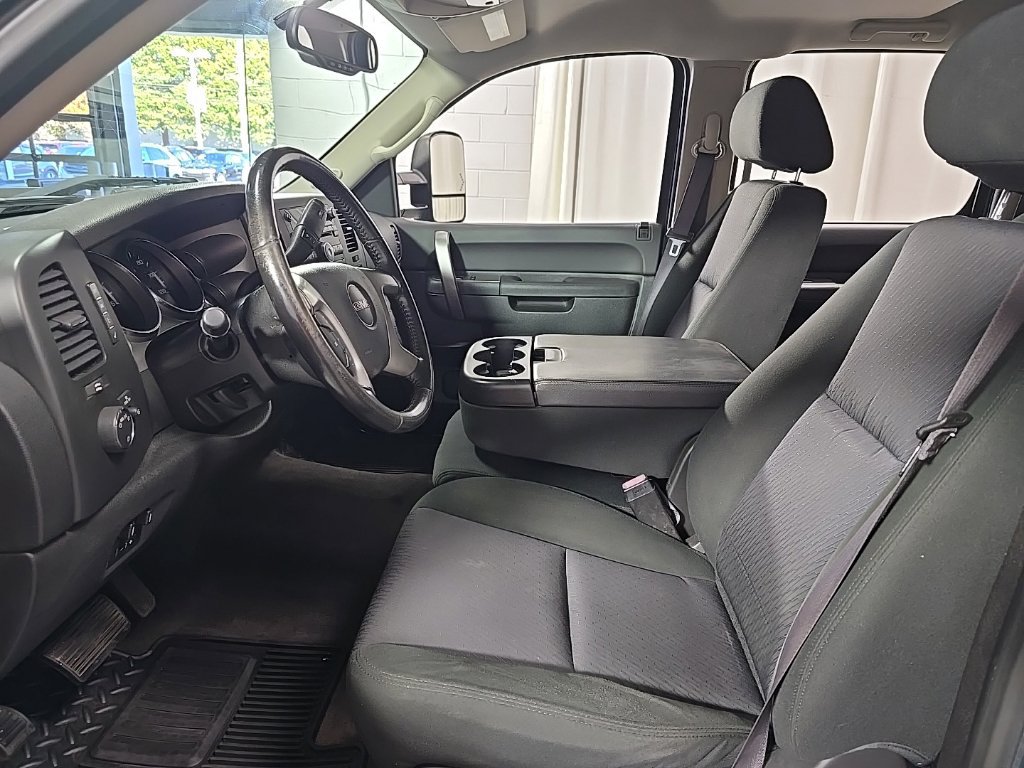 Used 2014 GMC Sierra 2500 SLE w/ SLE Preferred Package AWD/4WD image 17