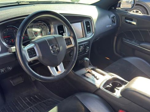 Used 2014 Dodge Charger R/T RWD image 9