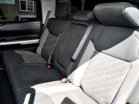 Used 2018 Toyota Tundra SR5 w/ SR5 Upgrade Package RWD image 10