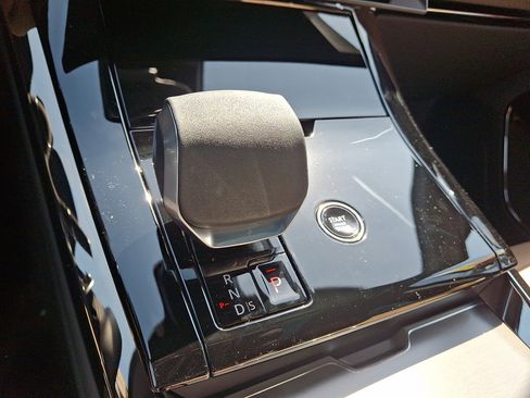 New 2026 Land Rover Range Rover Sport SE image 10