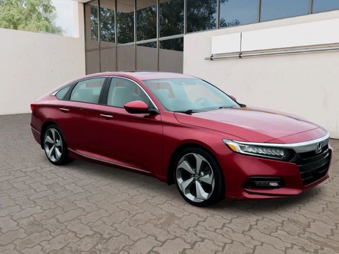 Used 2018 Honda Accord Touring image 7