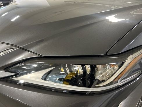 Used 2025 Lexus ES 350 w/ Premium Package image 30