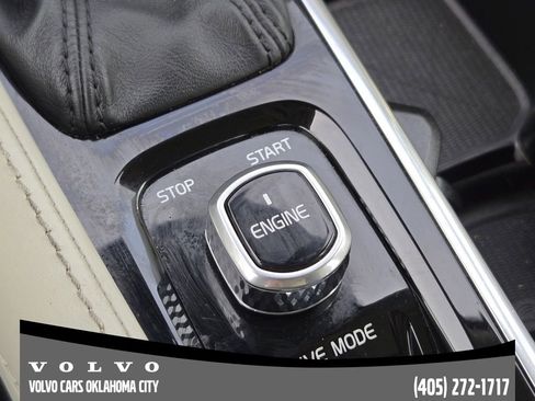 Used 2017 Volvo S90 T6 Inscription w/ Vision Package image 20