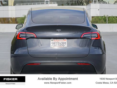 Used 2023 Tesla Model Y 2WD image 6
