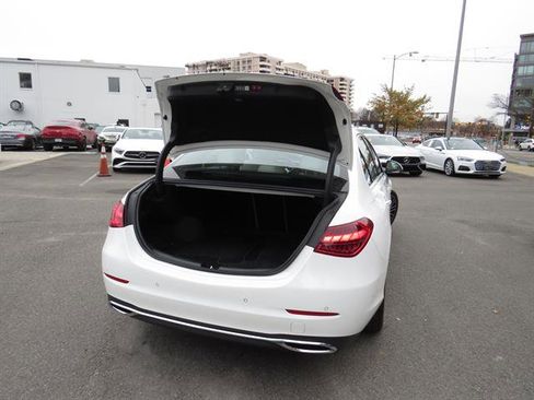 Used 2025 Mercedes-Benz C 300 4MATIC Sedan image 31