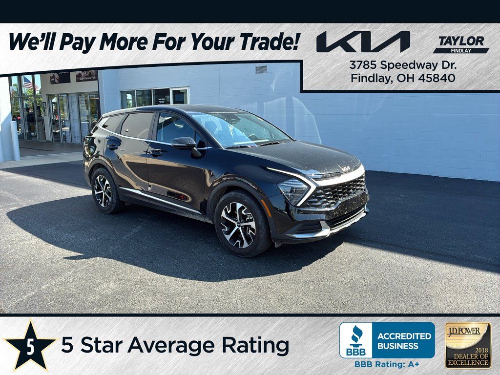 Used 2025 Kia Sportage EX FWD image 1