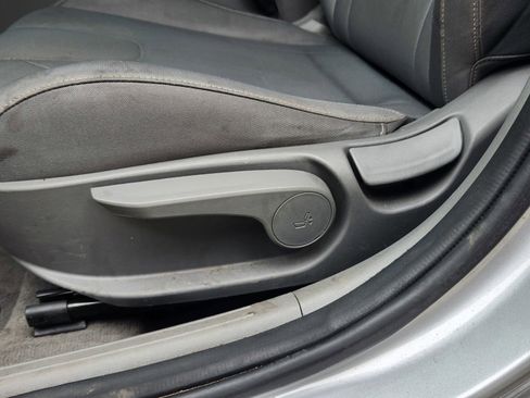 Used 2023 Hyundai Elantra SEL FWD image 11