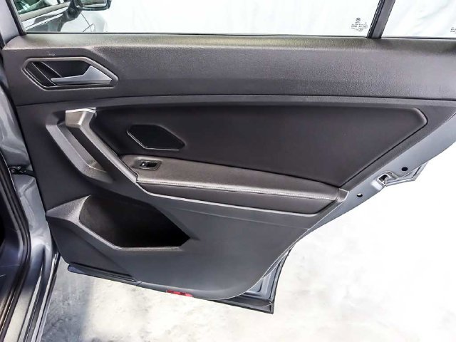 Used 2024 Volkswagen Tiguan S AWD/4WD image 27
