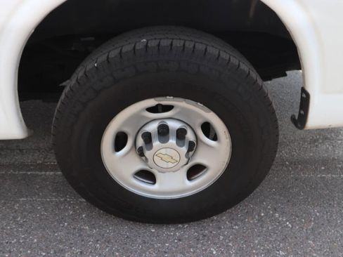 Used 2022 Chevrolet Express 2500 w/ Driver Convenience Package RWD image 22