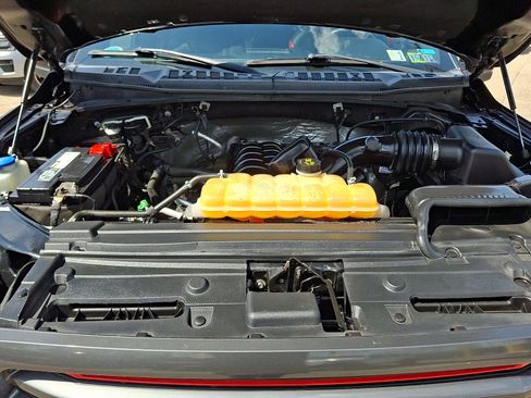 Used 2017 Ford F150 Lariat w/ Equipment Group 502A Luxury AWD/4WD image 28