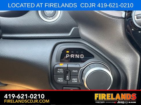 New 2026 RAM 1500 4x4 Crew Cab image 19