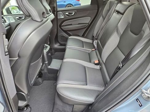 Used 2022 Volvo XC60 T8 R-Design w/ Advanced Package AWD/4WD image 13