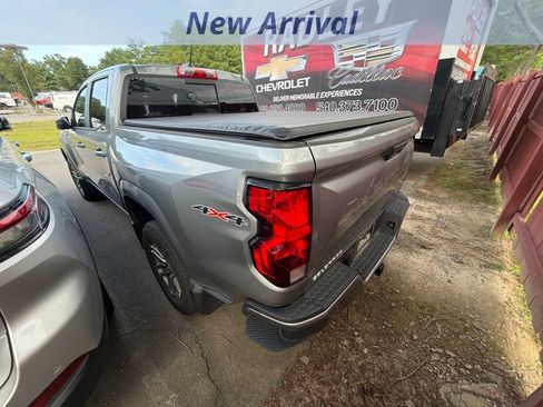 Used 2023 Chevrolet Colorado LT w/ LT Convenience Package II AWD/4WD image 9